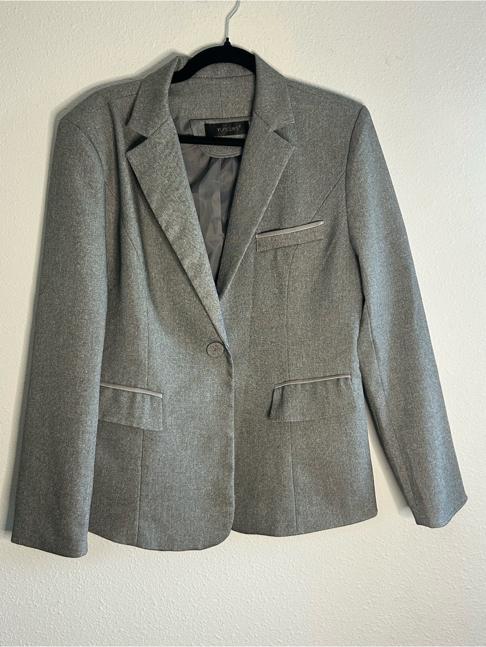 Yunclos Women's Gray Tailored Single-Button Blazer